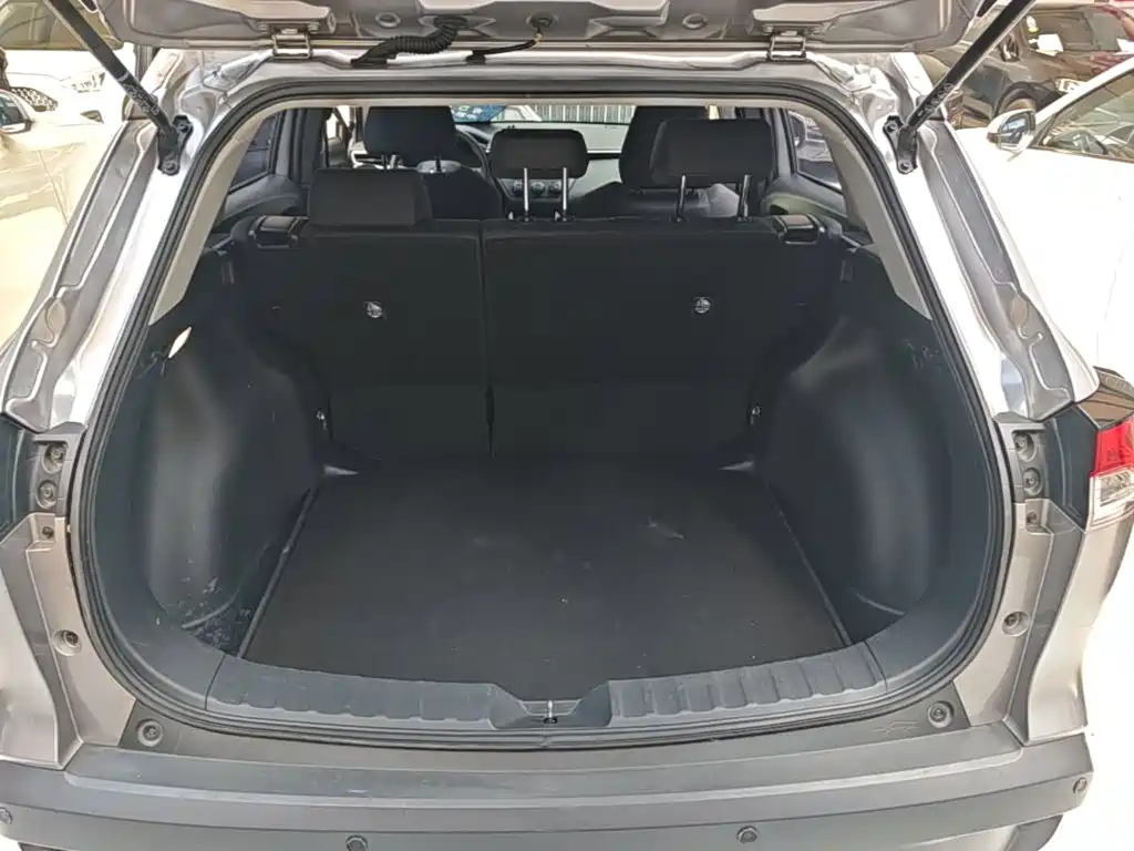 Toyota Corolla Cross — фото 19