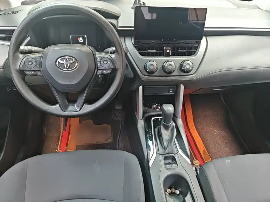 Toyota Corolla Cross — фото 10
