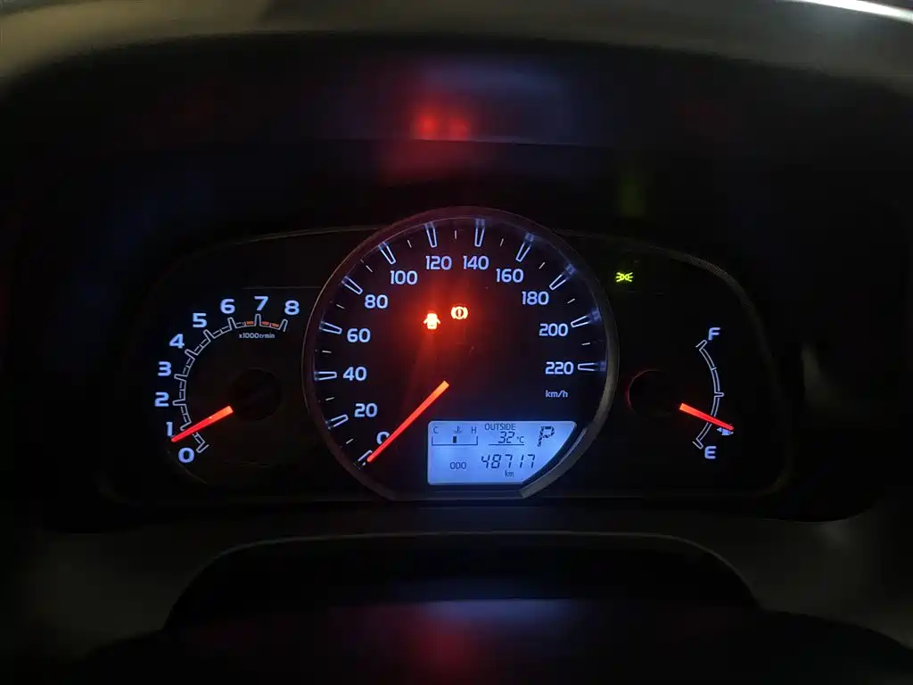 Toyota RAV4 — фото 10