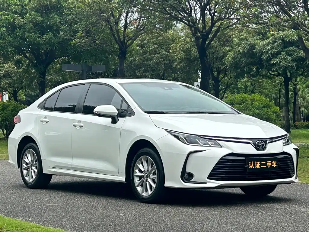 Toyota Corolla — фото 3