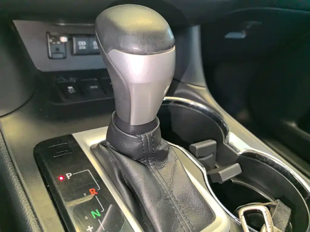Toyota Highlander — фото 14