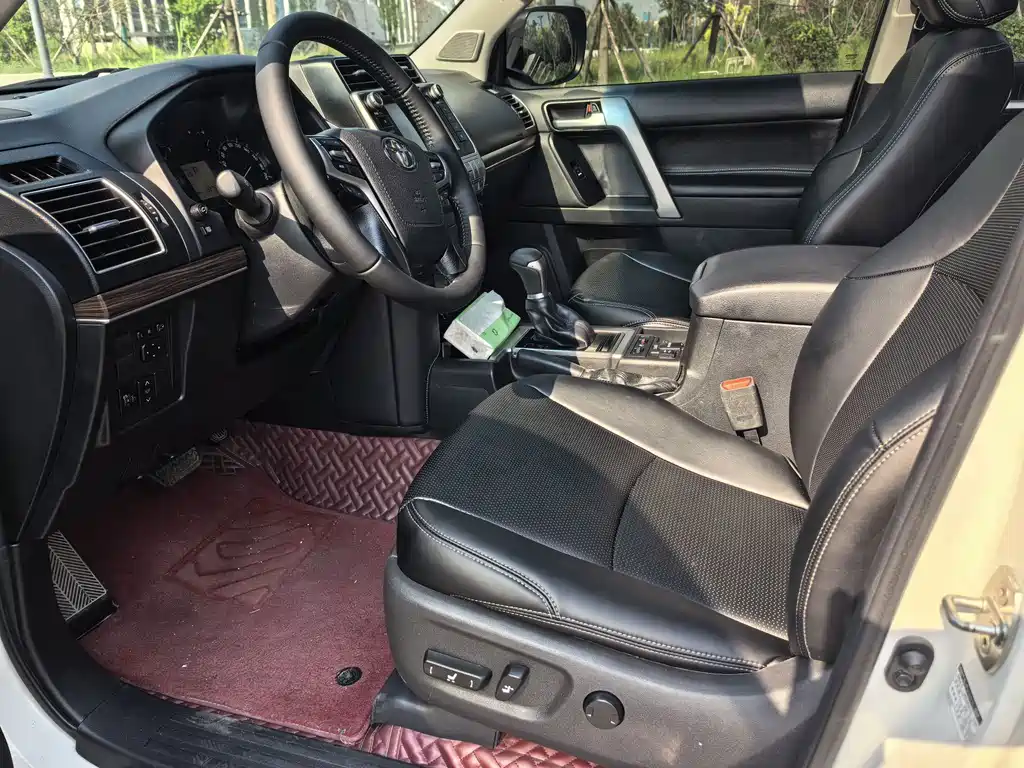 Toyota Prado — фото 10