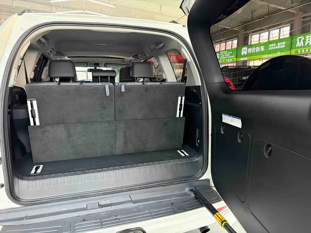 Toyota Prado — фото 17