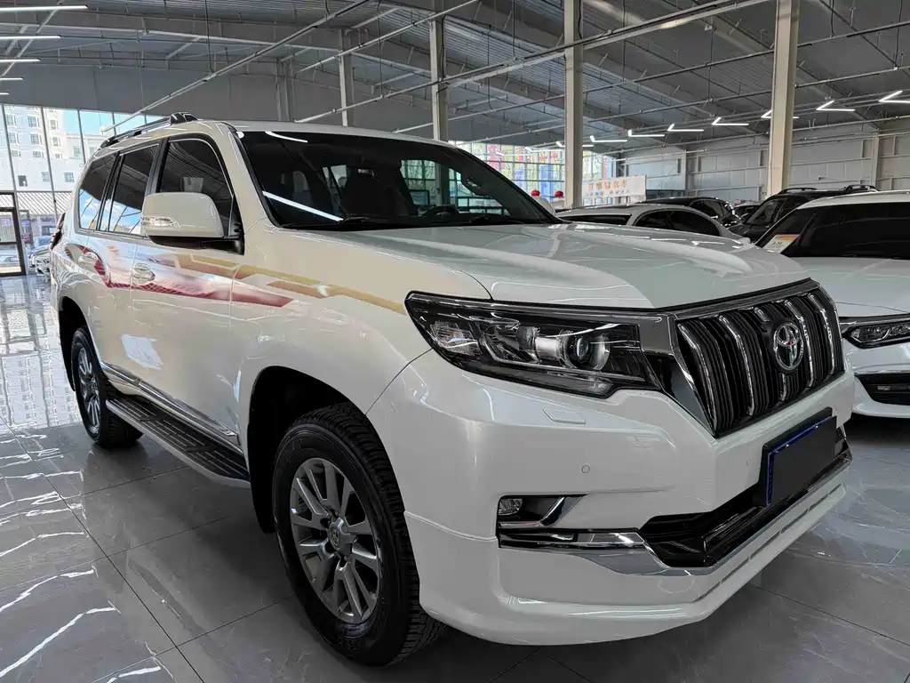 Toyota Prado — фото 3