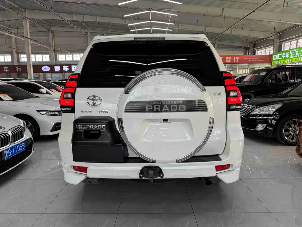 Toyota Prado — фото 5