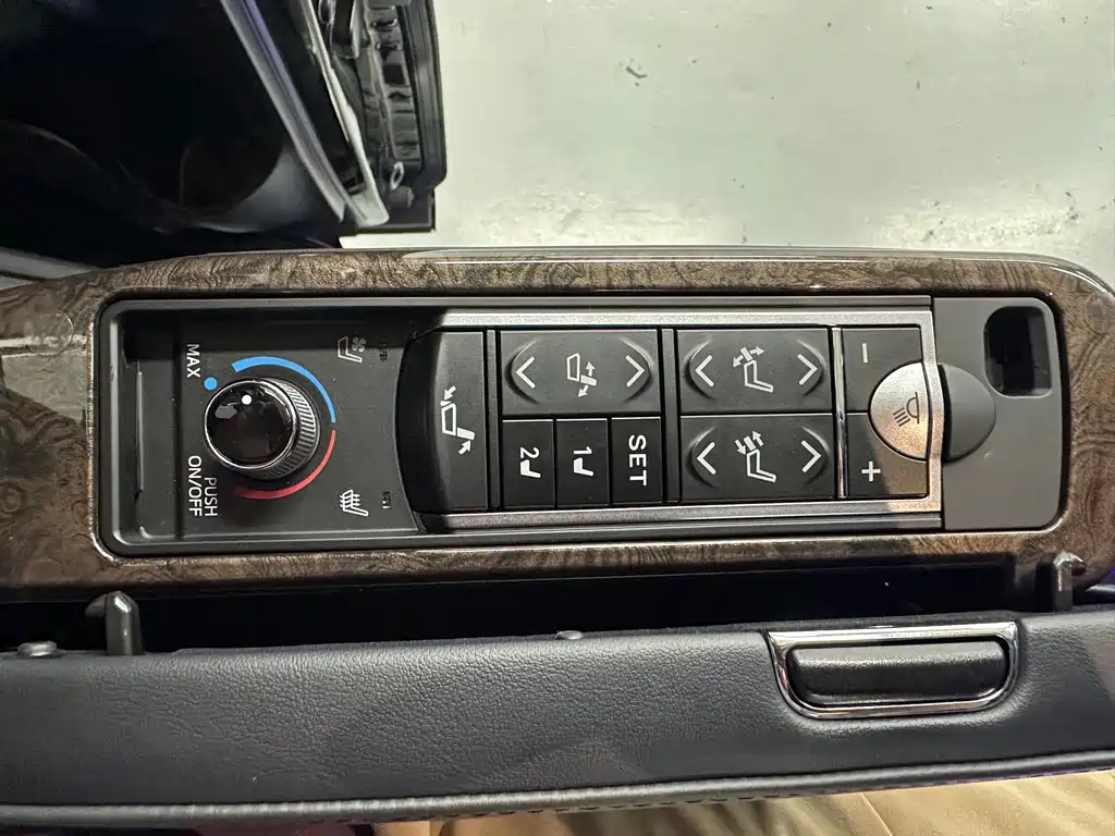 Toyota Vellfire — фото 9