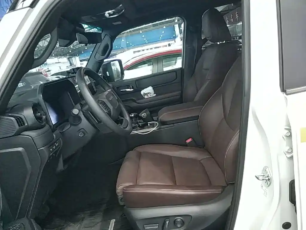 Toyota Prado — фото 15
