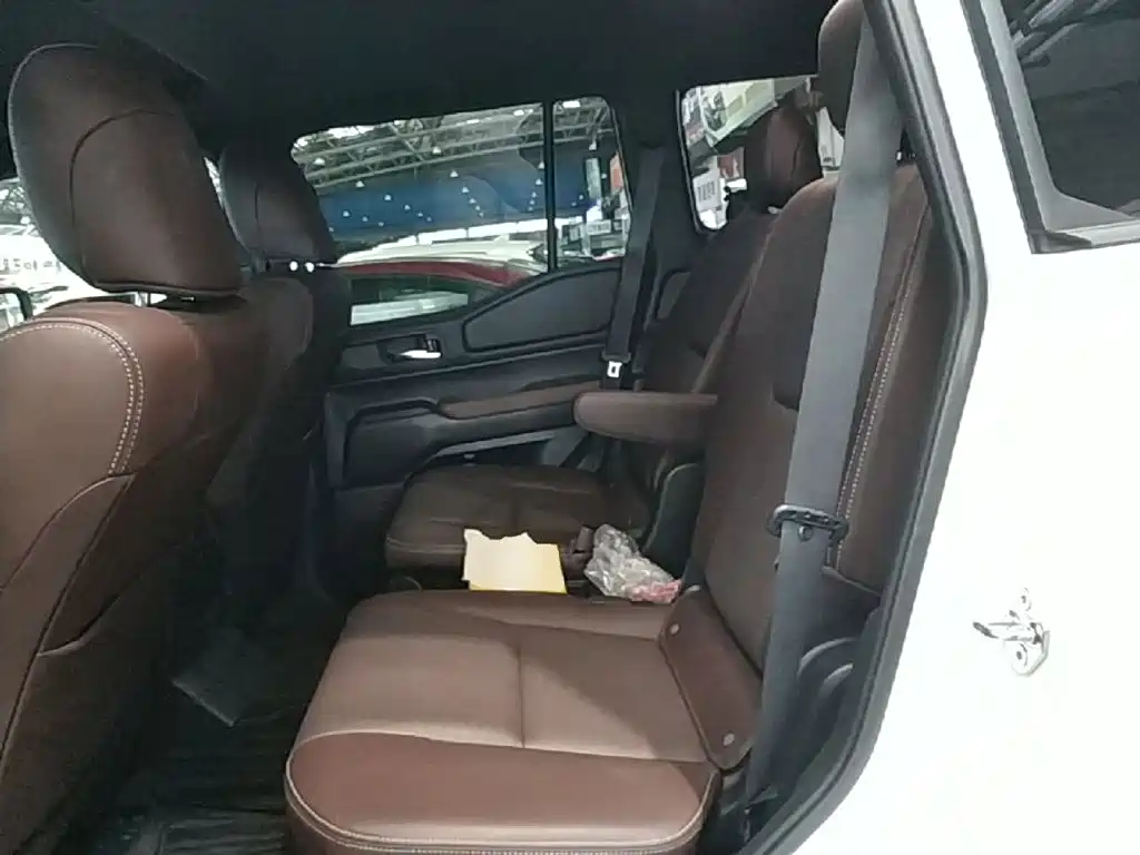 Toyota Prado — фото 17