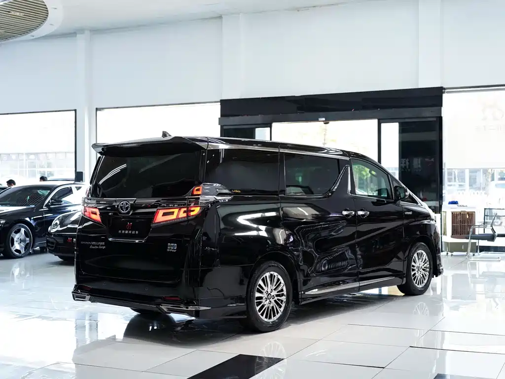 Toyota Vellfire — фото 21