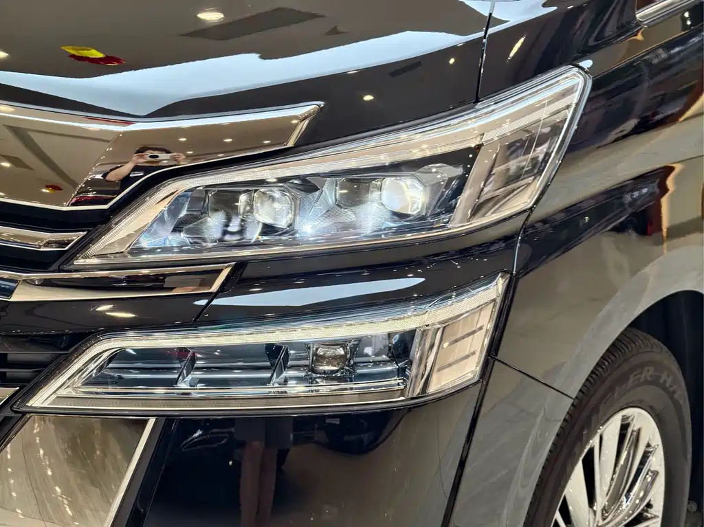 Toyota Vellfire — фото 22