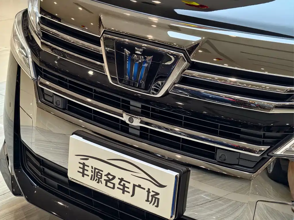 Toyota Vellfire — фото 23