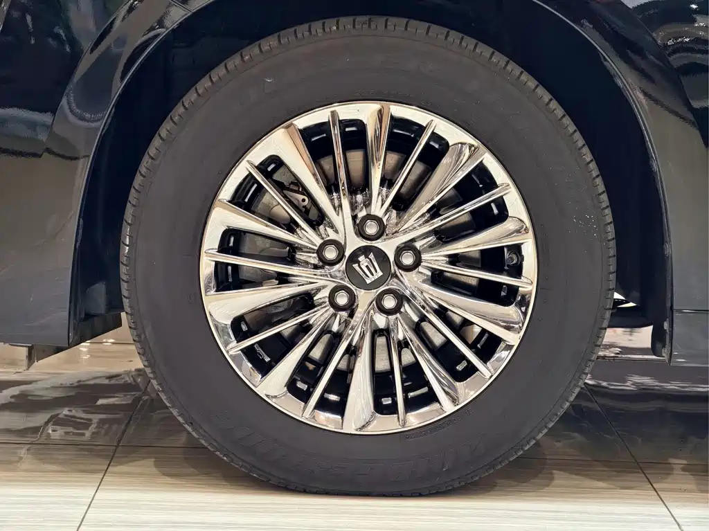 Toyota Vellfire — фото 24