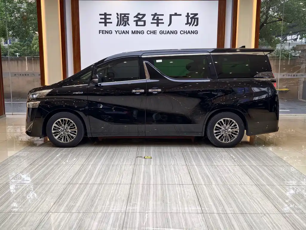 Toyota Vellfire — фото 26