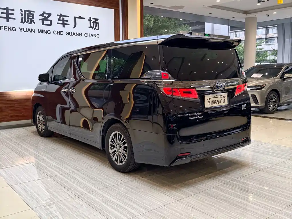 Toyota Vellfire — фото 29