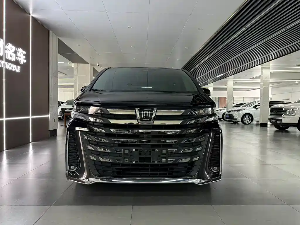 Toyota Vellfire — фото 2