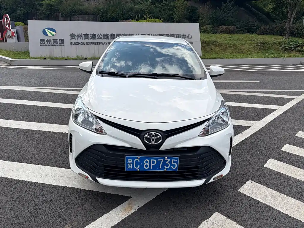 Toyota Vios — фото 2