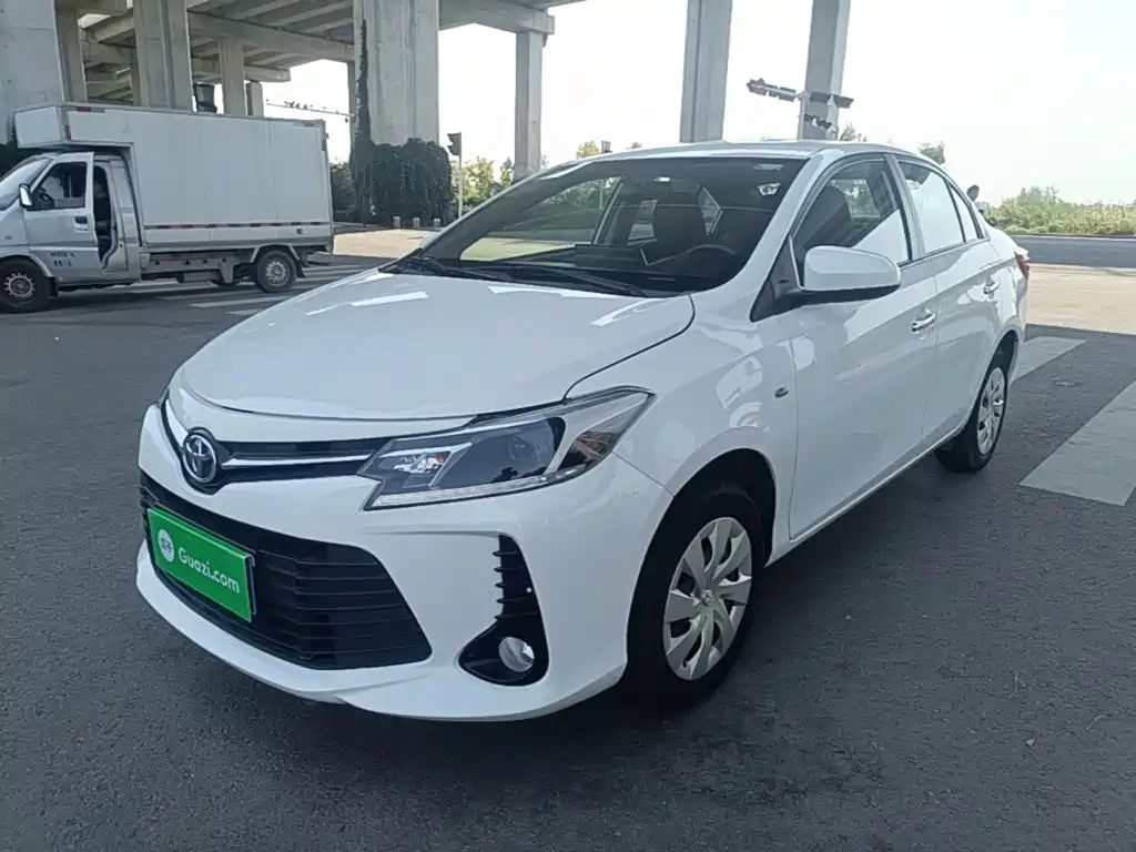 Toyota Vios — фото 2