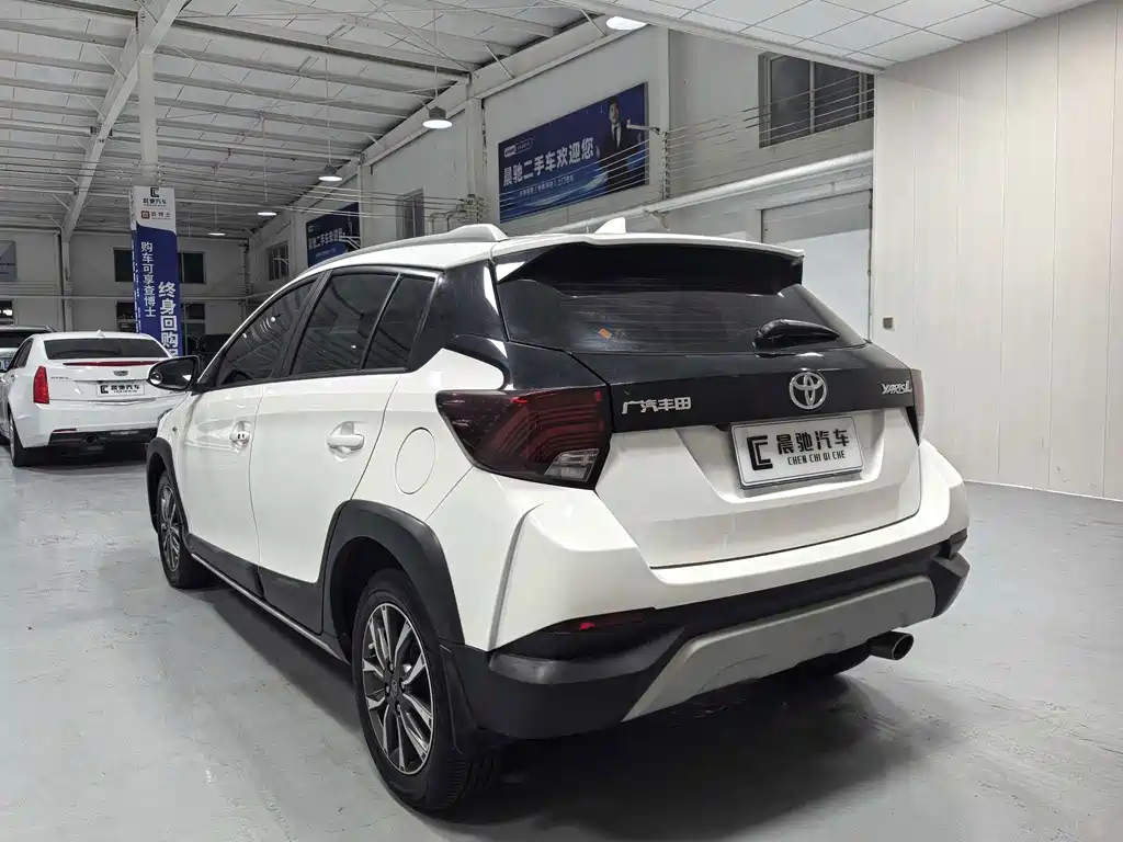 Toyota Yaris L — фото 6