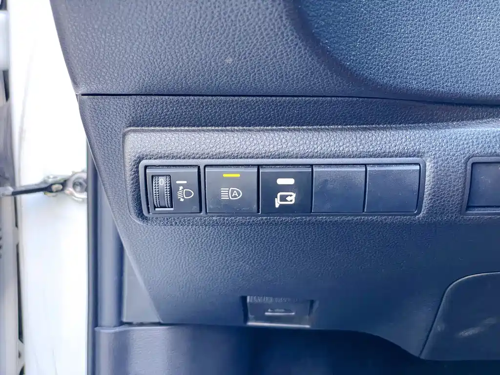 Toyota Levin — фото 17