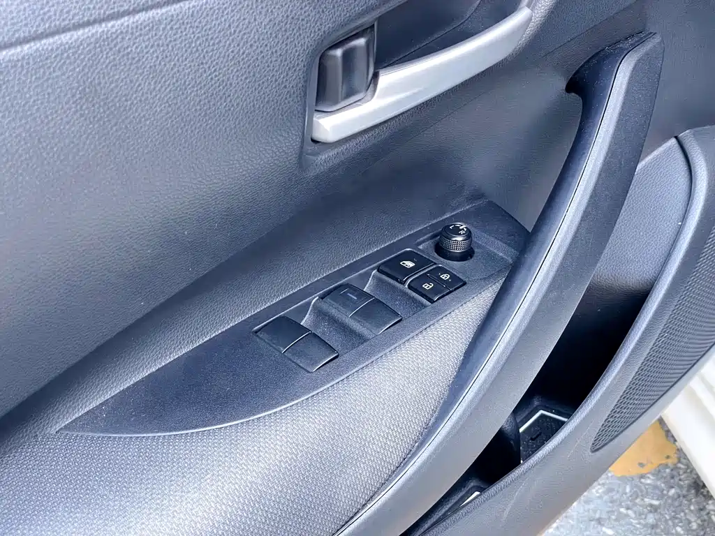 Toyota Levin — фото 18