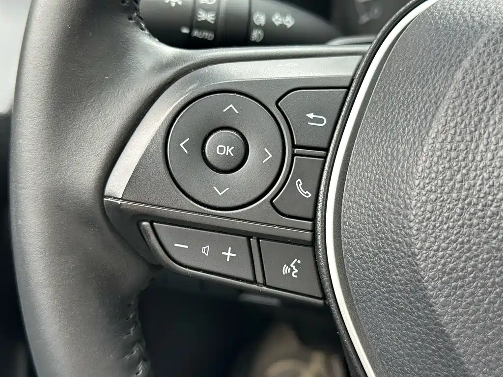 Toyota Corolla — фото 13
