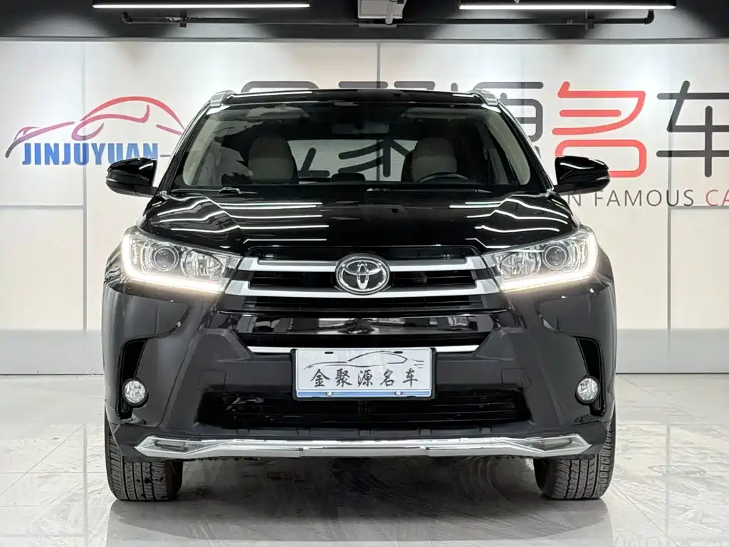 Toyota Highlander — фото 2