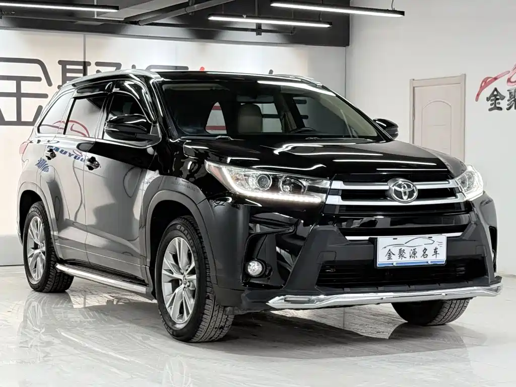 Toyota Highlander — фото 3