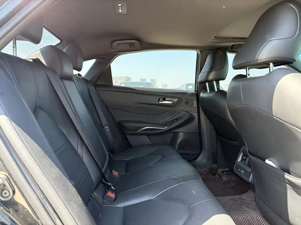 Toyota Avalon — фото 14