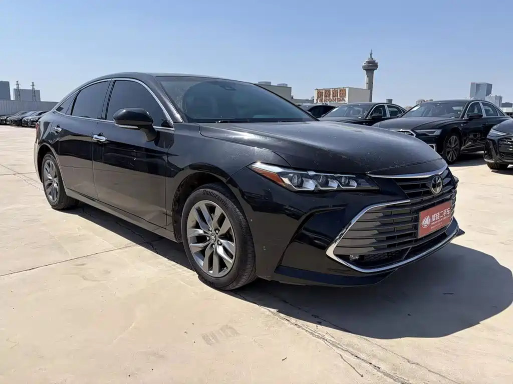 Toyota Avalon — фото 3