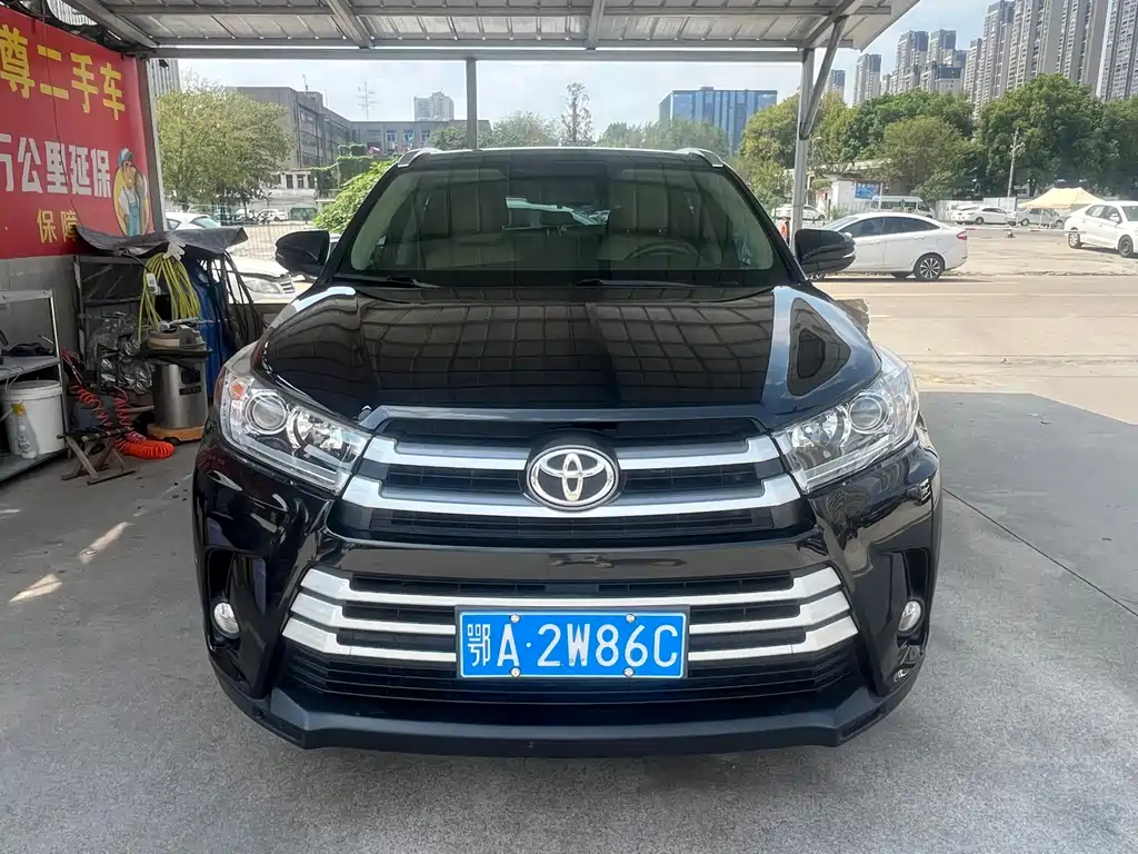 Toyota Highlander — фото 2