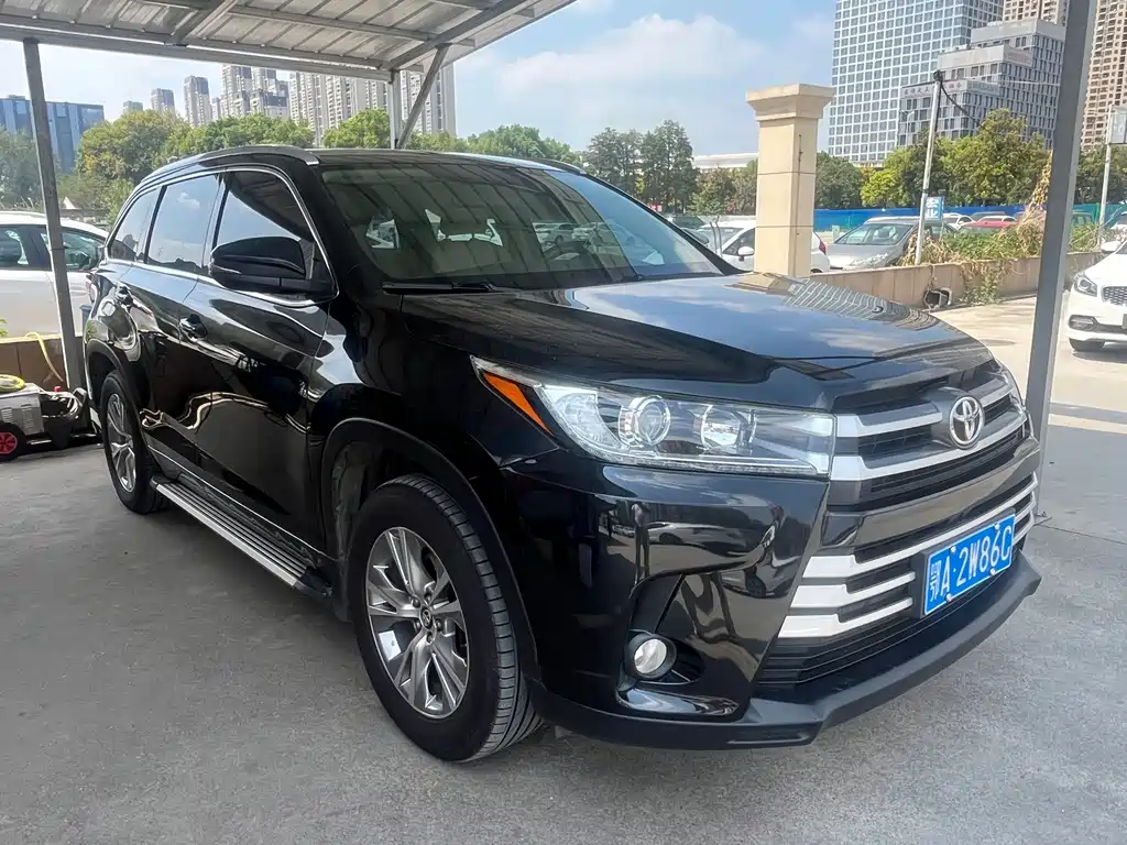 Toyota Highlander — фото 3