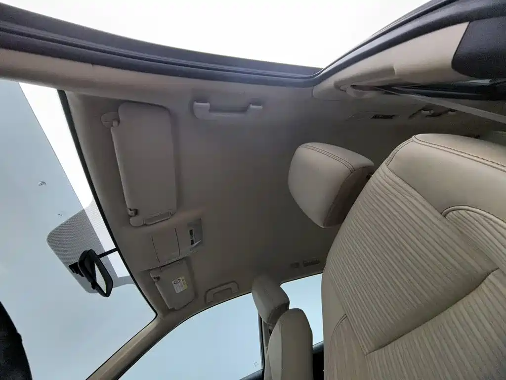 Toyota Highlander — фото 14