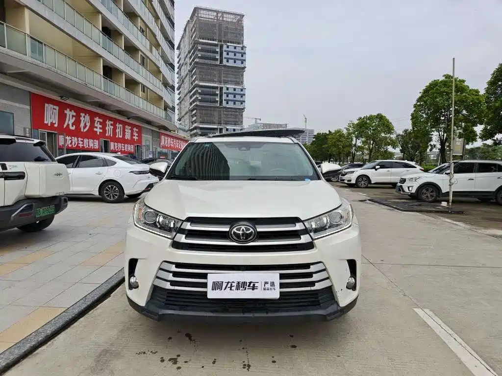 Toyota Highlander — фото 2