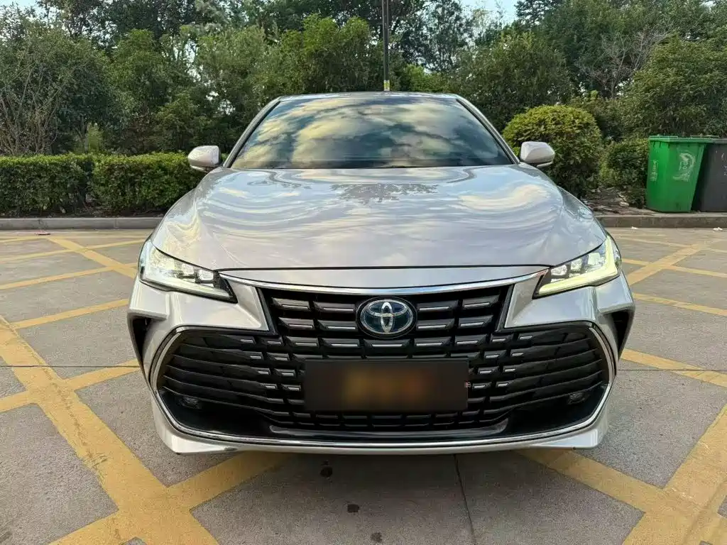 Toyota Avalon — фото 11