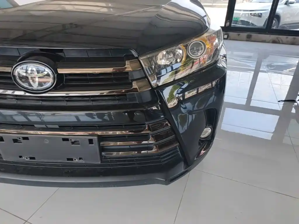 Toyota Highlander — фото 24