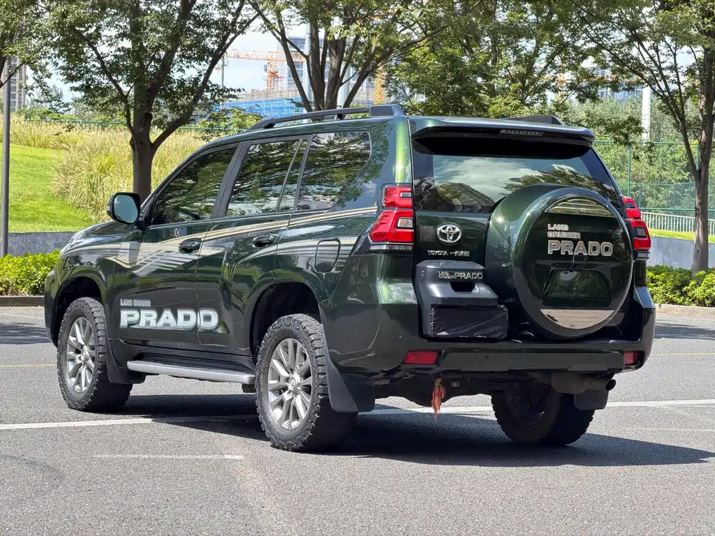 Toyota Prado — фото 5
