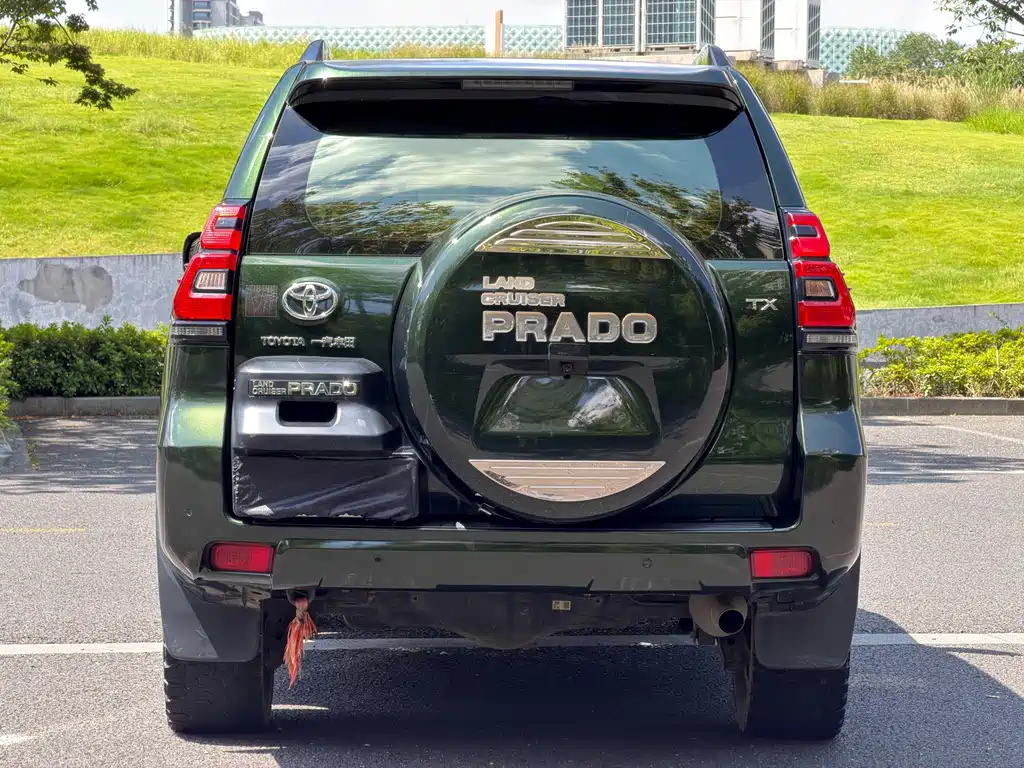 Toyota Prado — фото 6