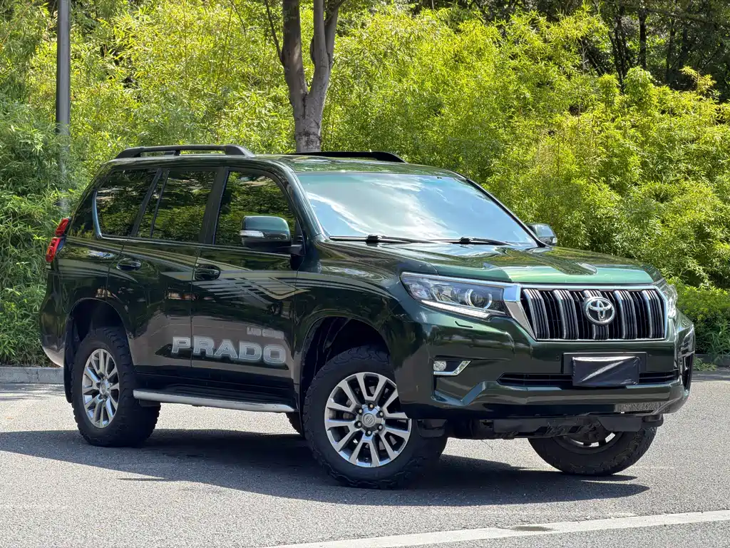 Toyota Prado — фото 10