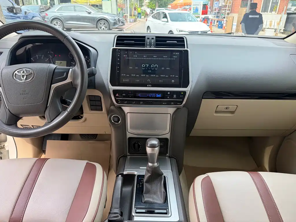 Toyota Prado (Import) — фото 10