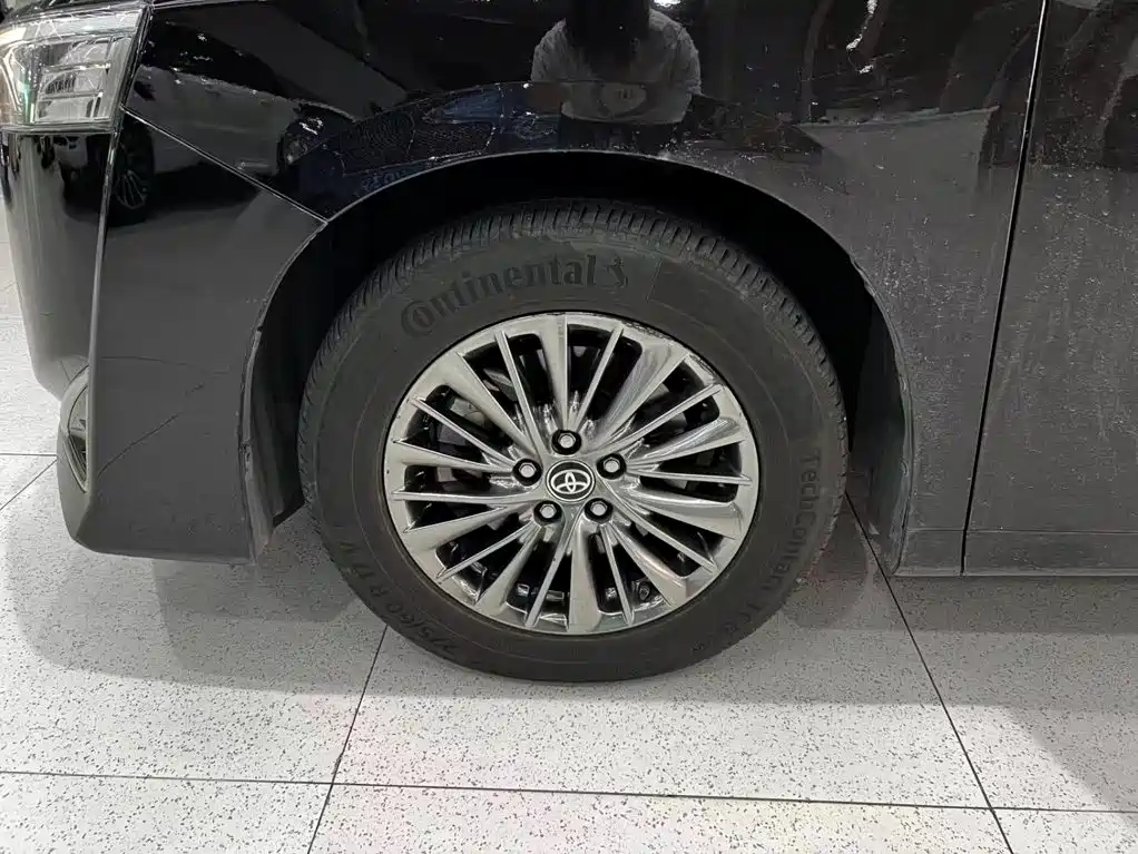 Toyota Vellfire — фото 5