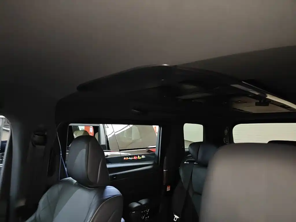 Toyota Alphard — фото 18