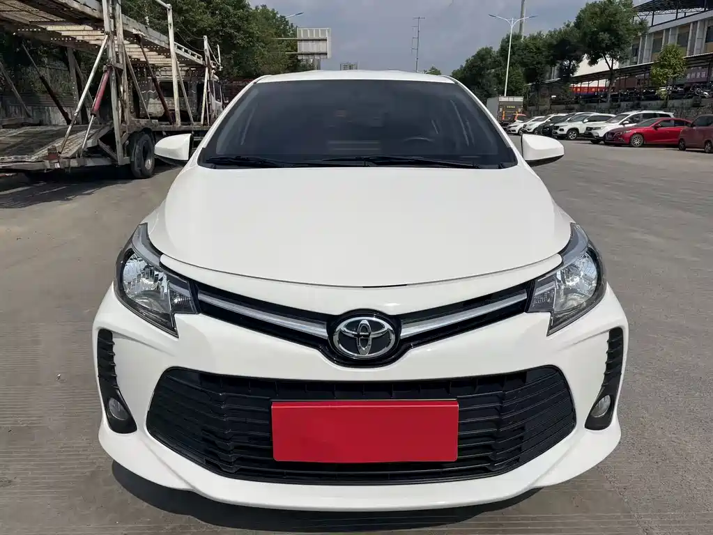 Toyota Vios — фото 2