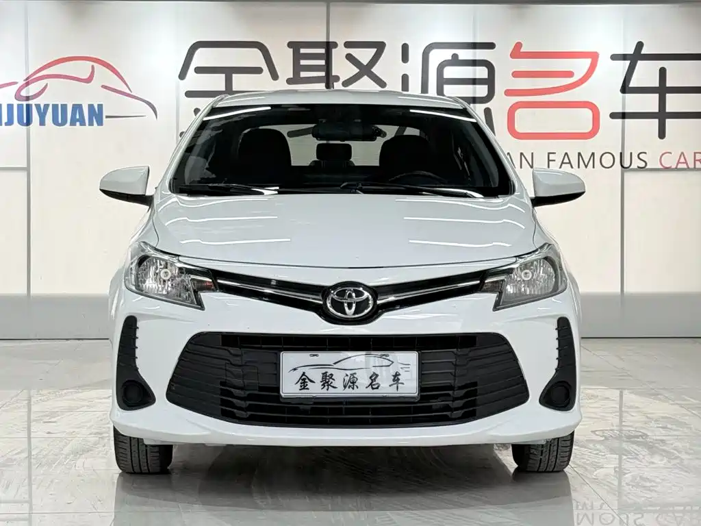 Toyota Vios — фото 2