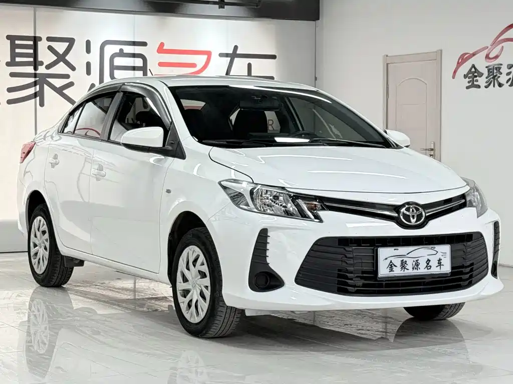 Toyota Vios — фото 3