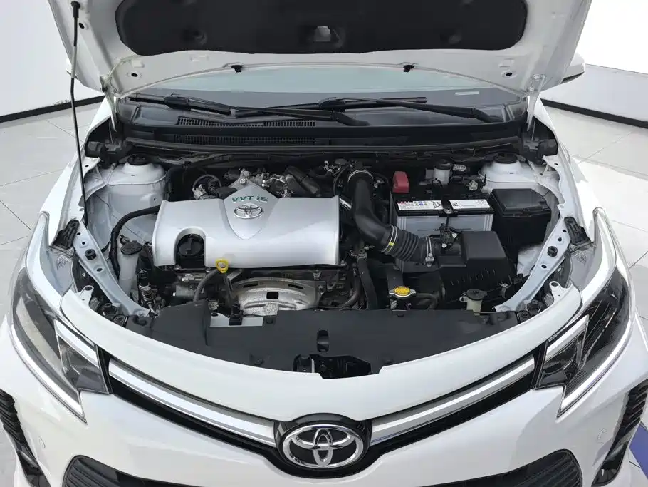 Toyota Vios — фото 10