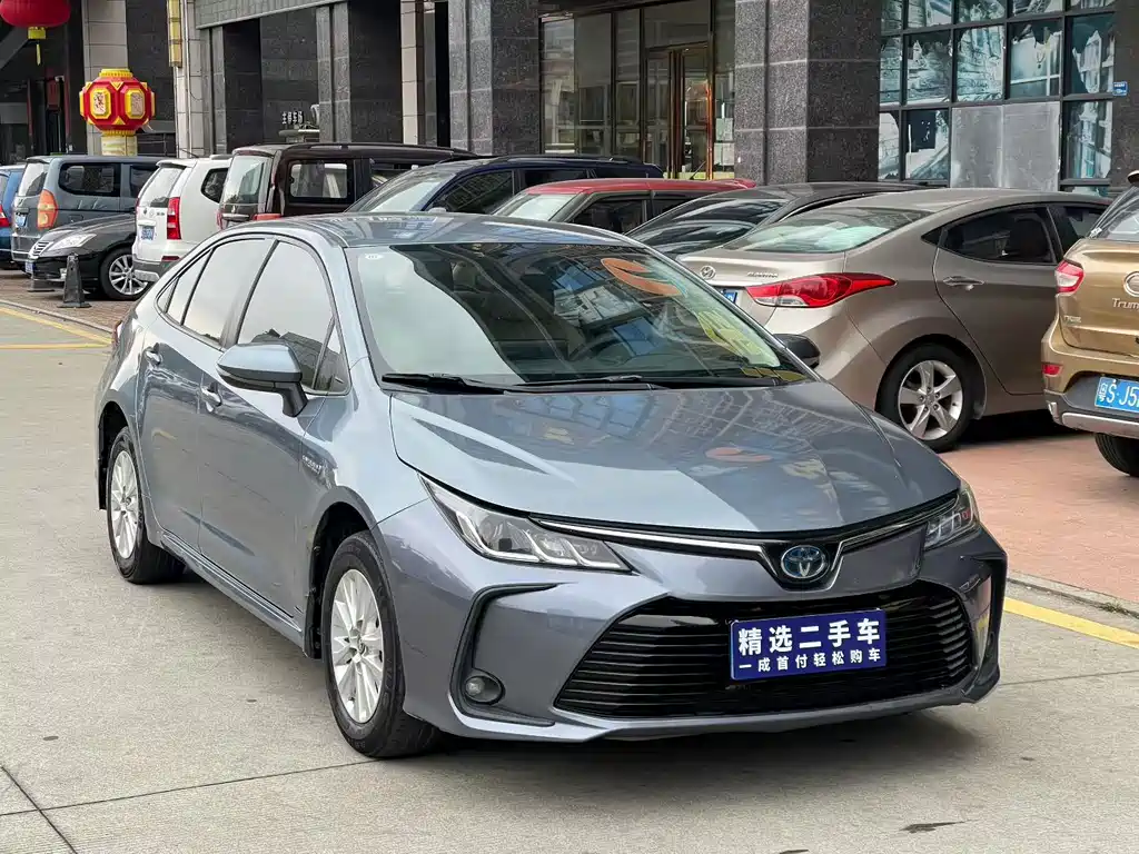 Toyota Corolla — фото 3