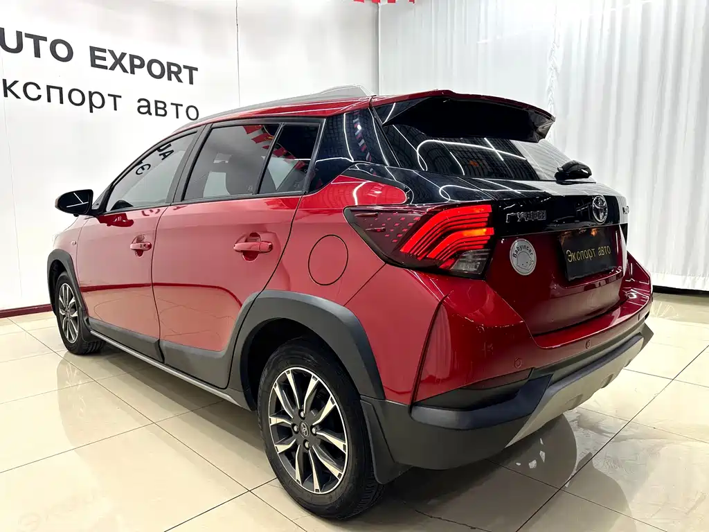 Toyota Yaris L — фото 6