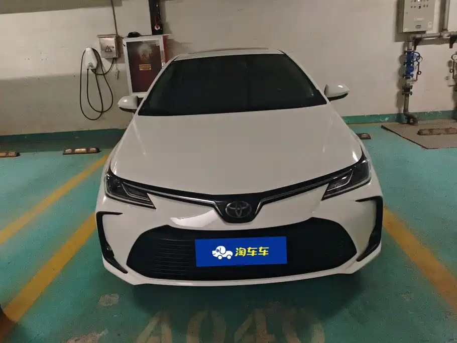 Toyota Corolla — фото 2