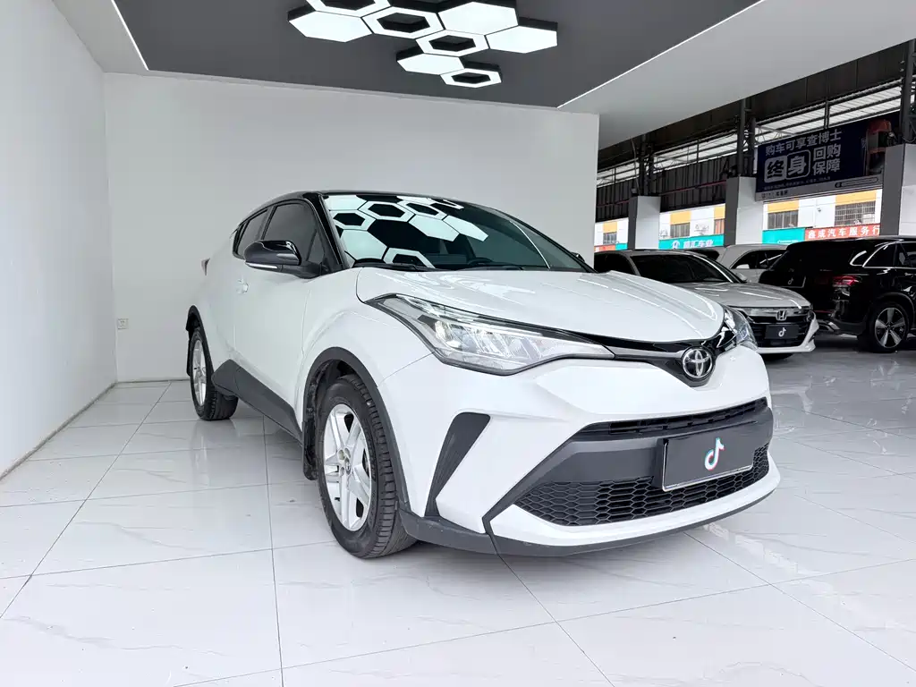 Toyota C-HR — фото 3