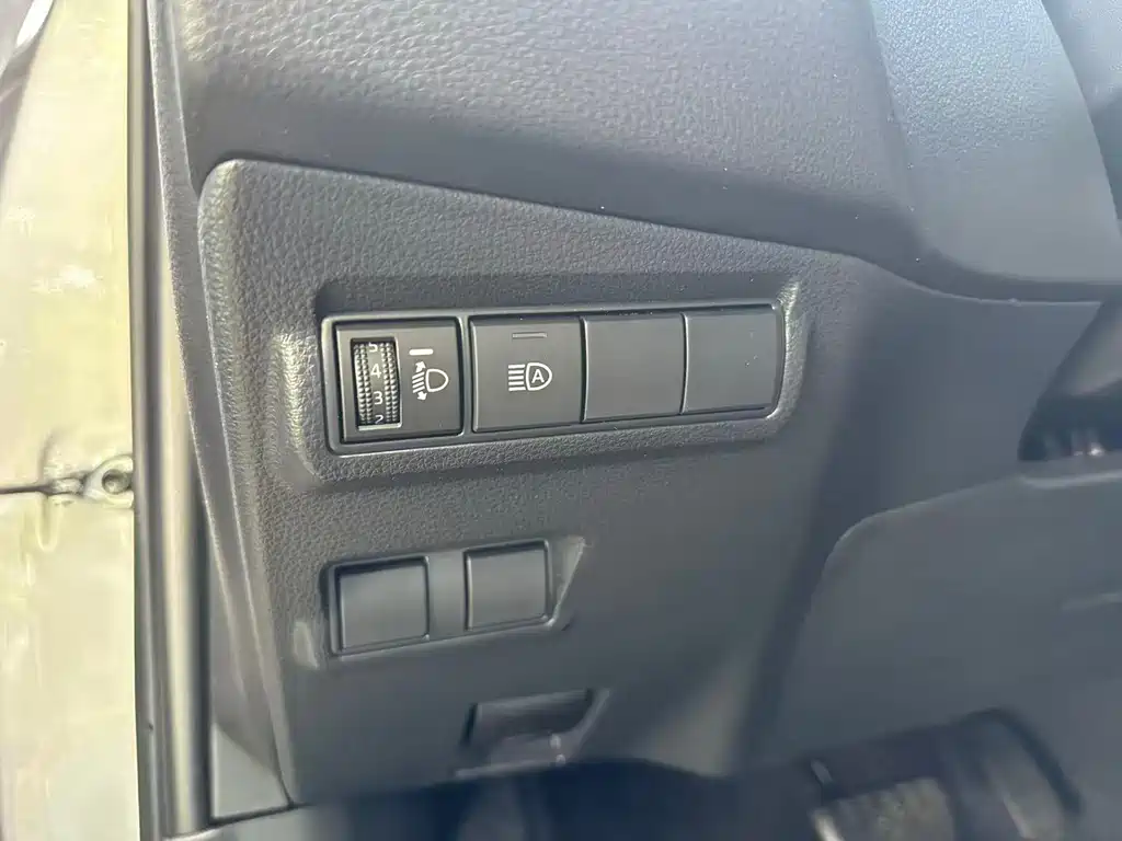 Toyota Corolla Cross — фото 13